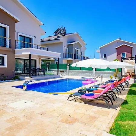 Exclusive With Private Pool, 1002 فتحية