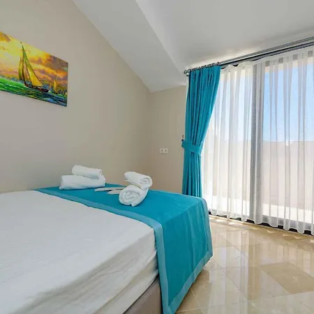 Exclusive With Private Pool, 1002 فيلة