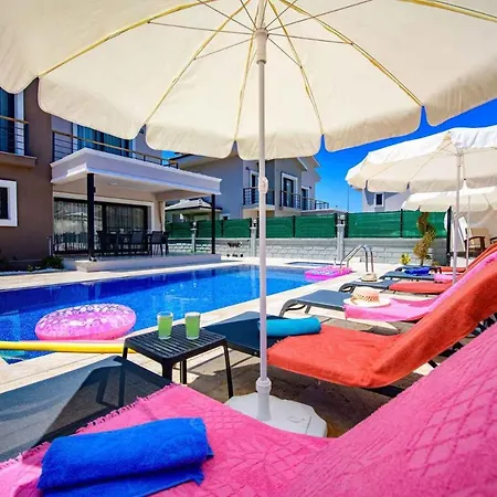 فيلة Exclusive With Private Pool, 1002 فتحية