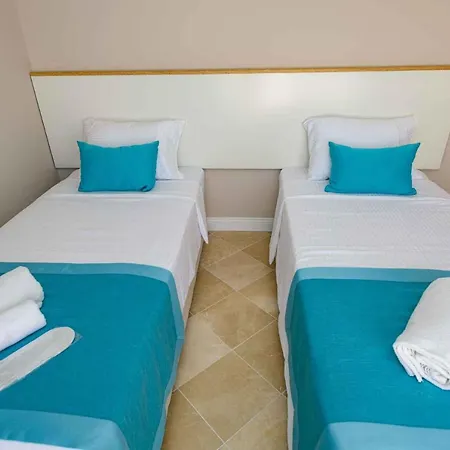 Exclusive With Private Pool, 1002 فتحية