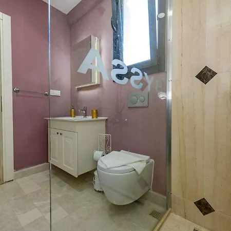 Exclusive With Private Pool, 1002